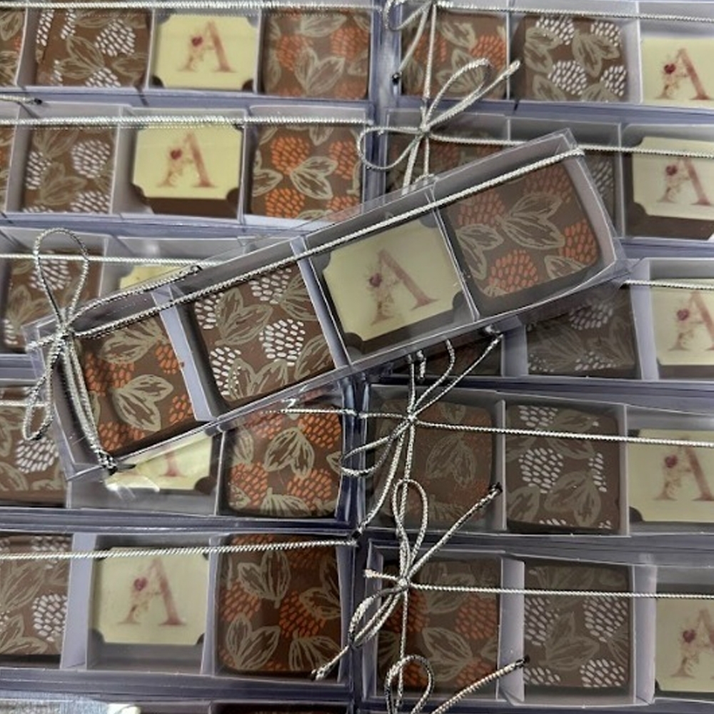 Caixa Transparente com 4 Bombons Personalizado-BCCT4BP