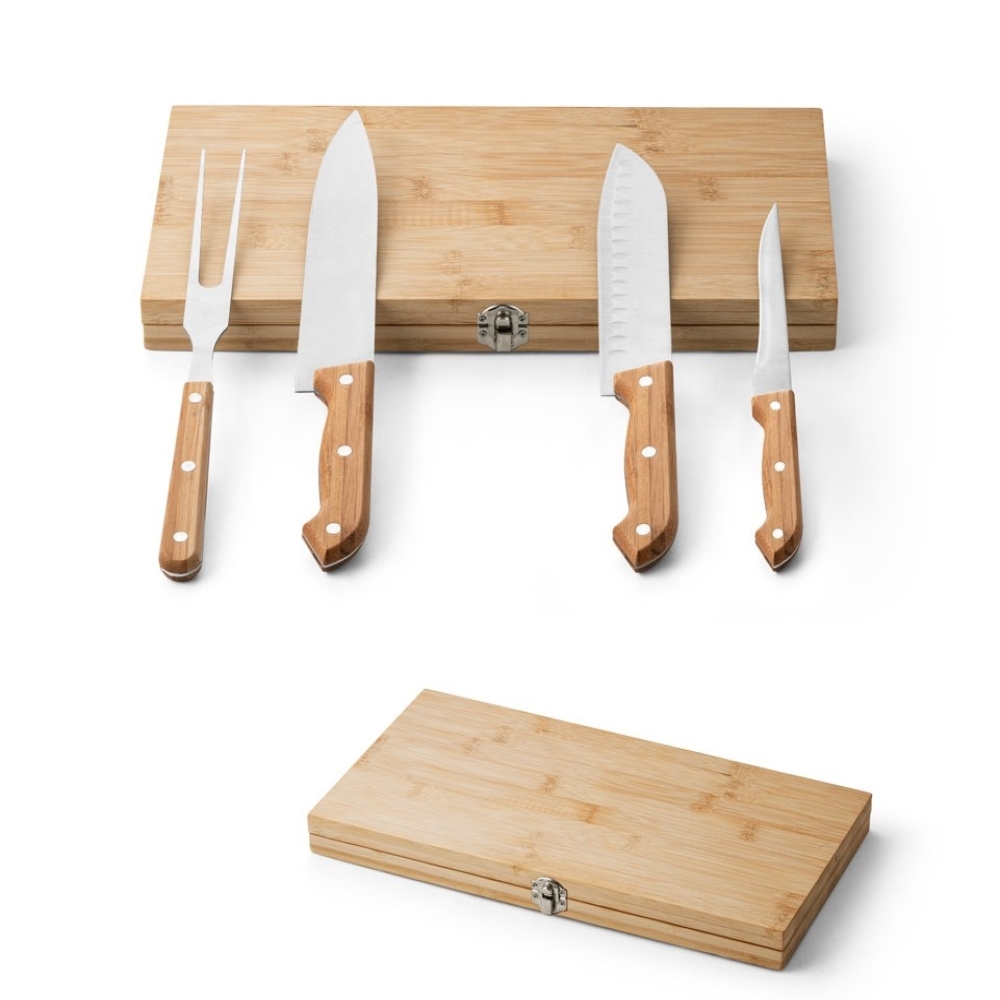 KOERPER. Kit churrasco em caixa bambu com 4 utensílios em aço inox e bambu